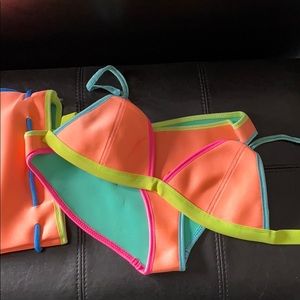 Triangl Orange Neon Bikini med top/large bottom